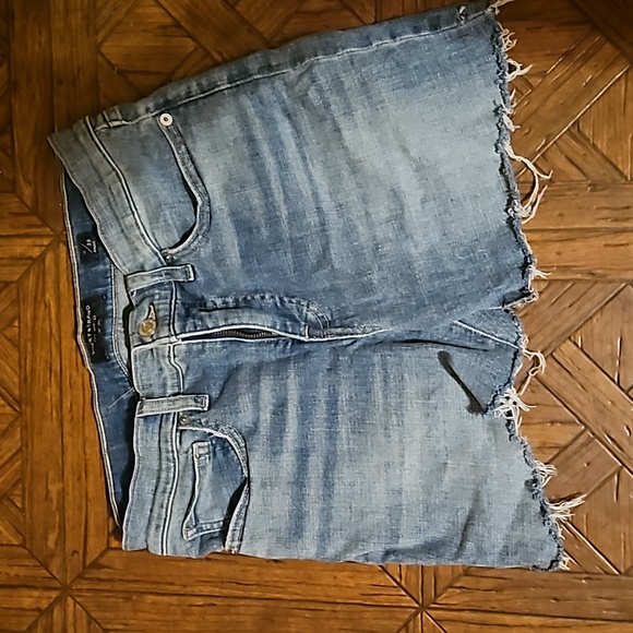 Lucky brand cutoff Jean shorts - Picture 3 of 4